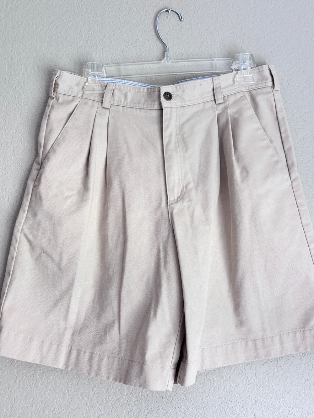 Liz Claiborne Light Beige cotton pleated Front high waist Shorts women’s 12